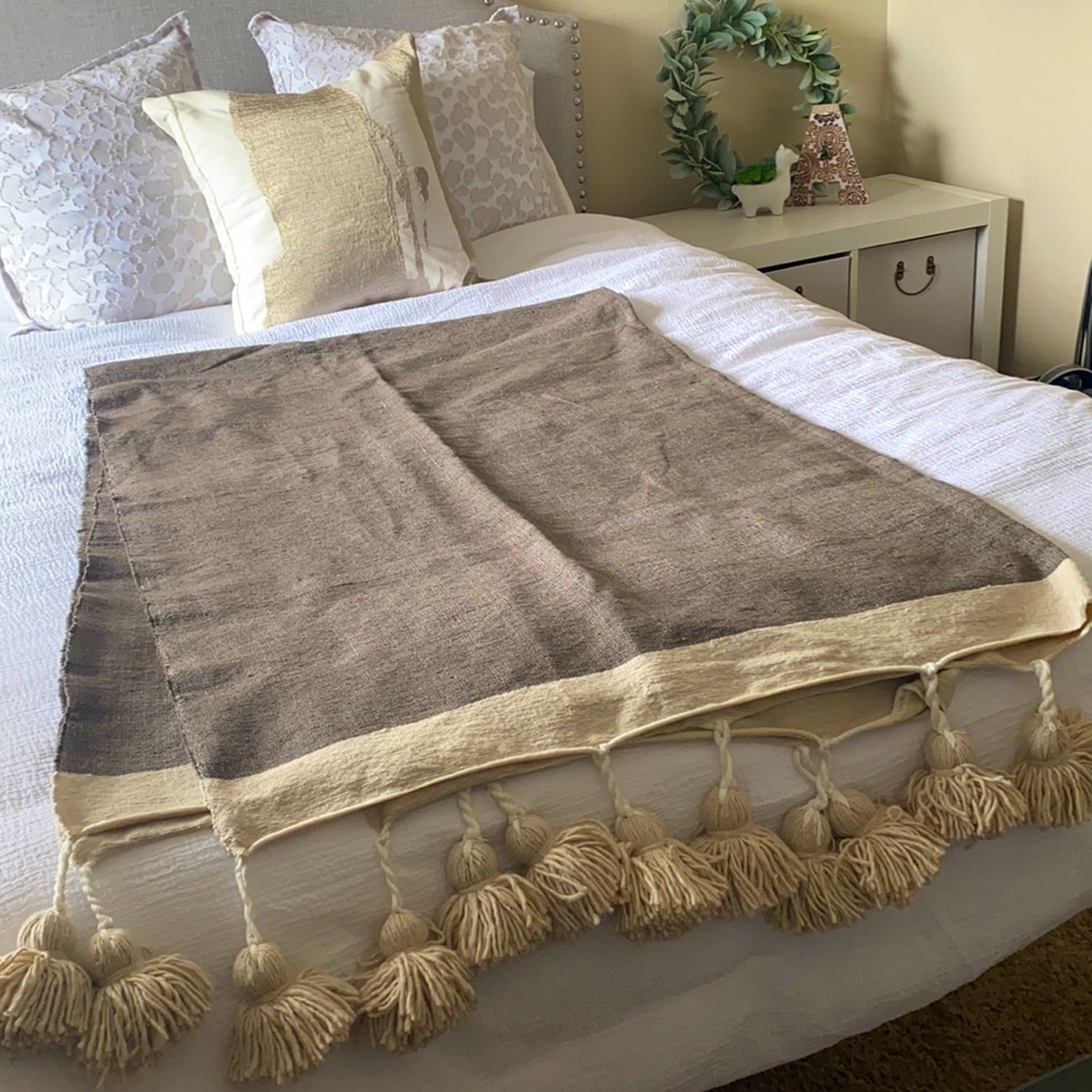 Moroccan Pom Pom Blanket